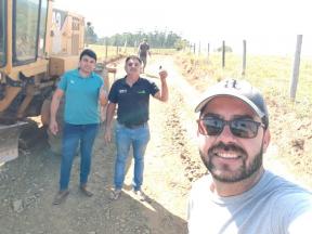 MANUTENÇÃO E READEQUAÇÃO DE ESTRADAS RURAIS EM DIVERSAS REGIÕES DO MUNICÍPIO