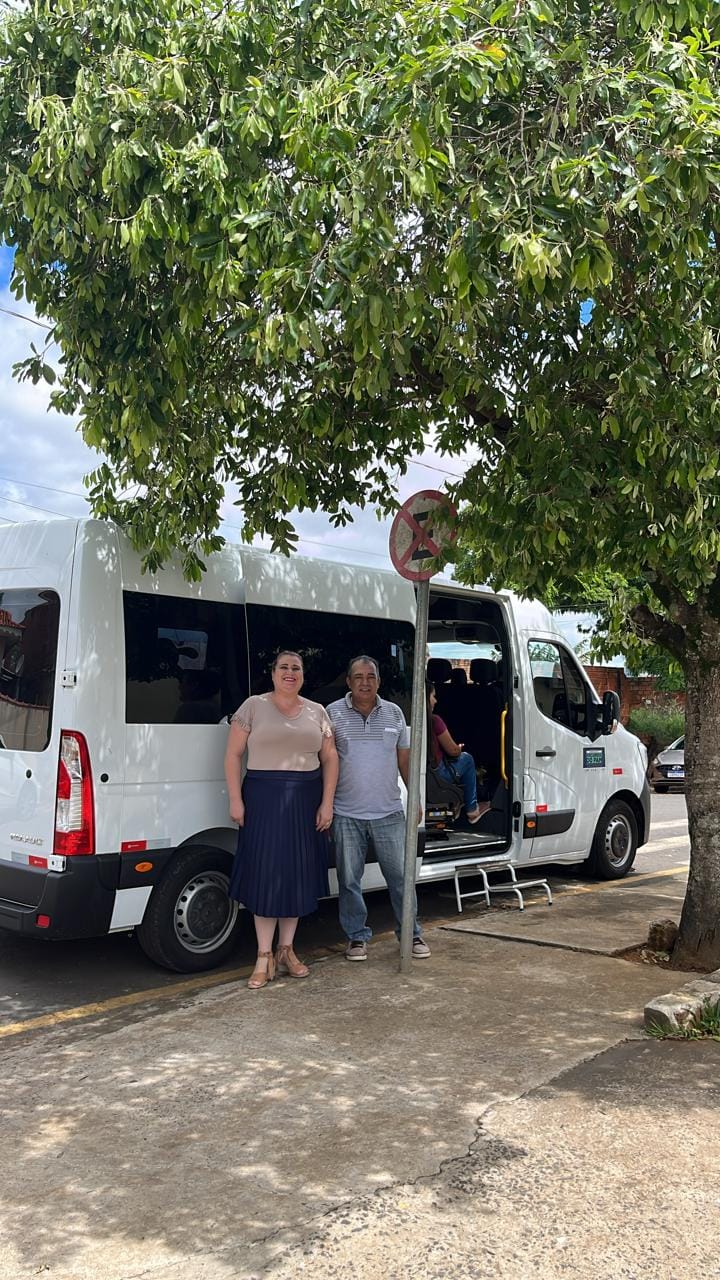 E hoje a secretaria de Saúde de Japira iniciou mais um serviço favorecendo assim a população Japirense, foram divididos em dois horários as viagens feitas para o município de jacarezinho.
